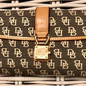 Dooney & Bourke monogram grey/blue leather clutch wallet new tags attached
